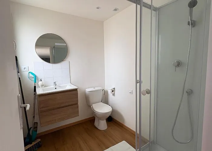 Charles De Gaulle Lll - Independent Garden * Castres (Tarn)